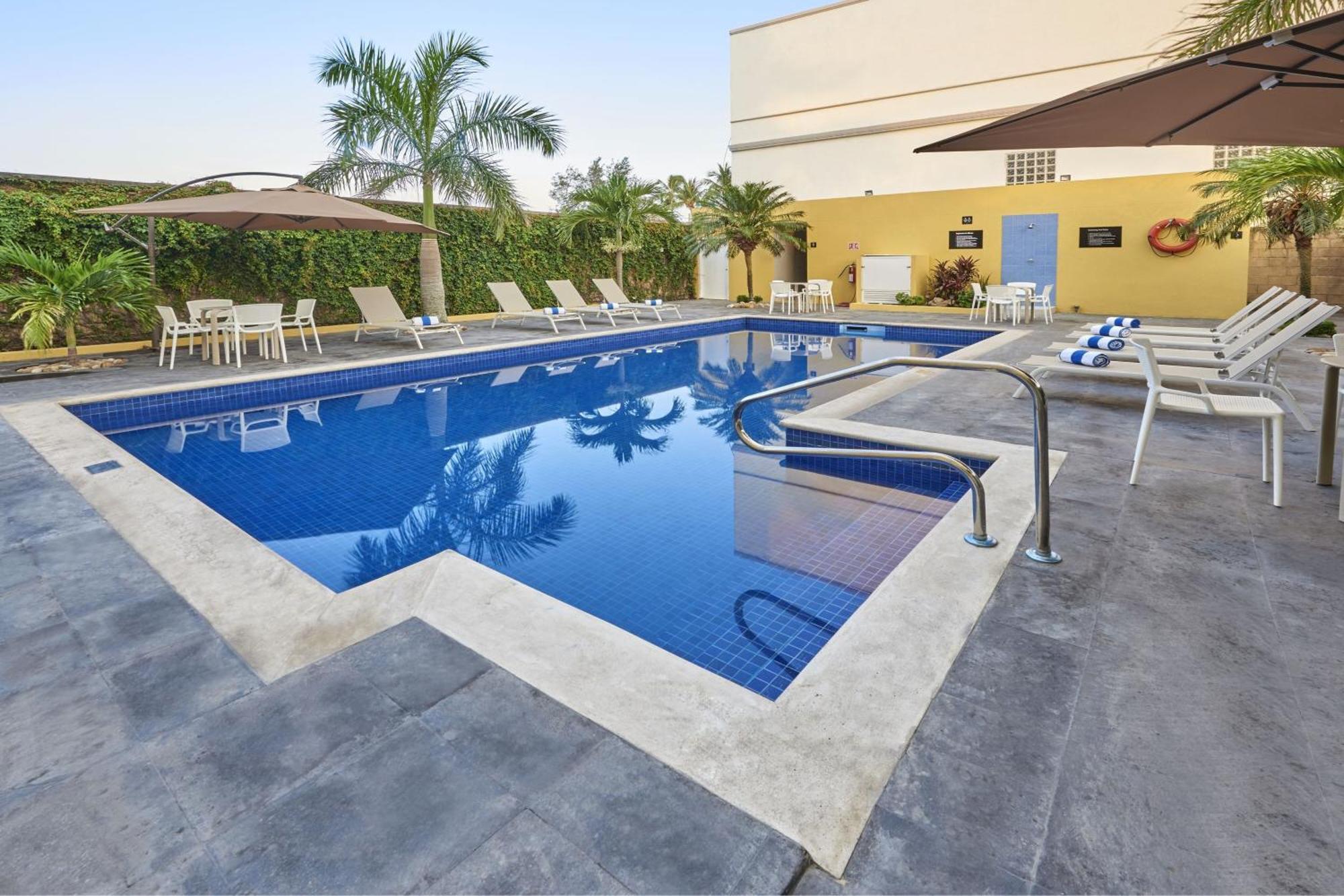 City Express By Marriott Tampico Bagian luar foto