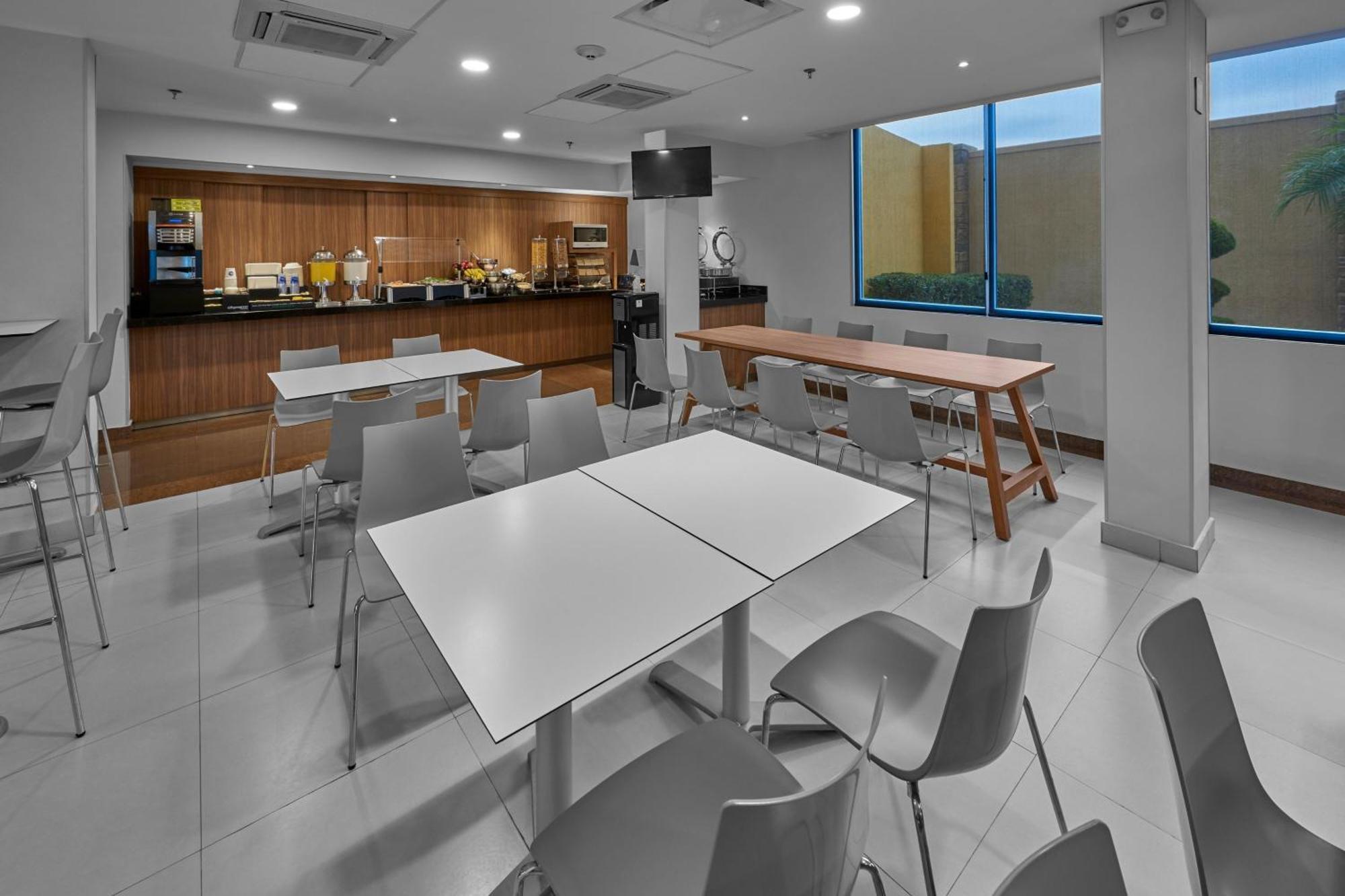 City Express By Marriott Tampico Bagian luar foto